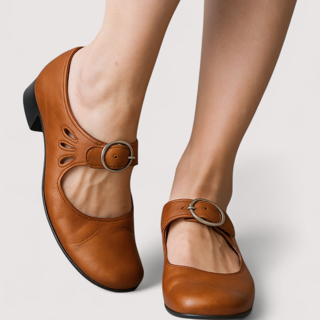 Clara - Scarpin Elegante em Couro Sintético