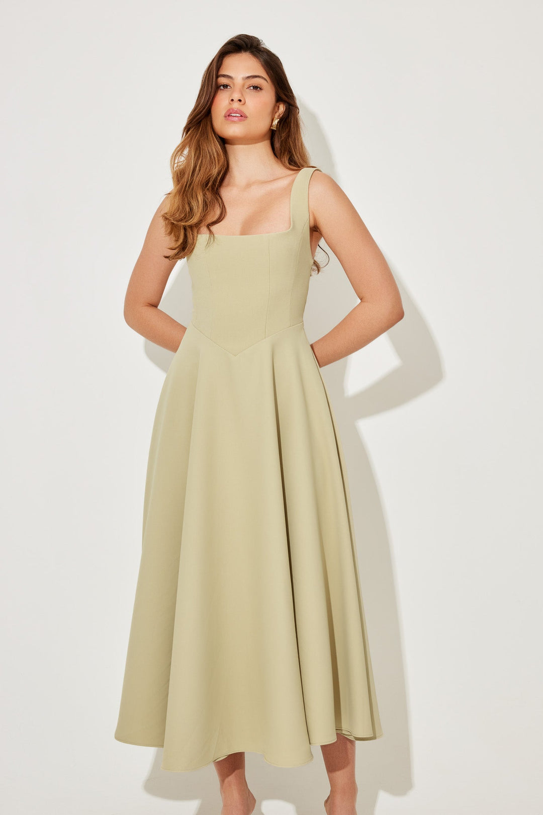 Amélia - Vestido Midi Intemporal