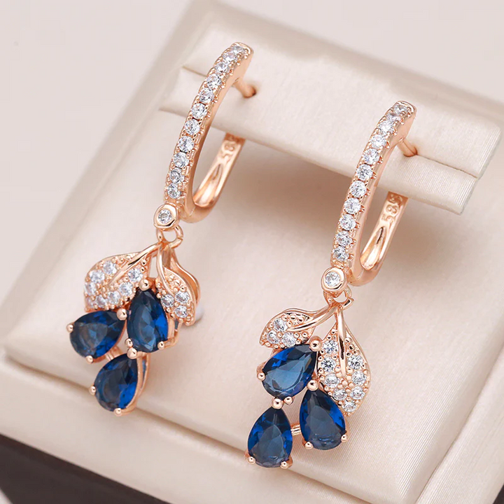 Elegantes brincos com cristais azuis
